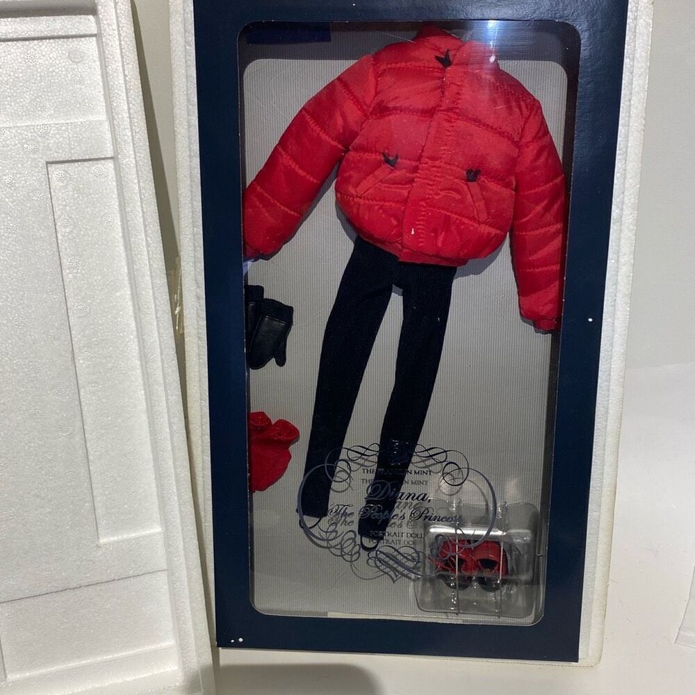 Franklin Mint Princess‎ Diana Portrait Doll Outfit Red Puffer Jacket Black Pants